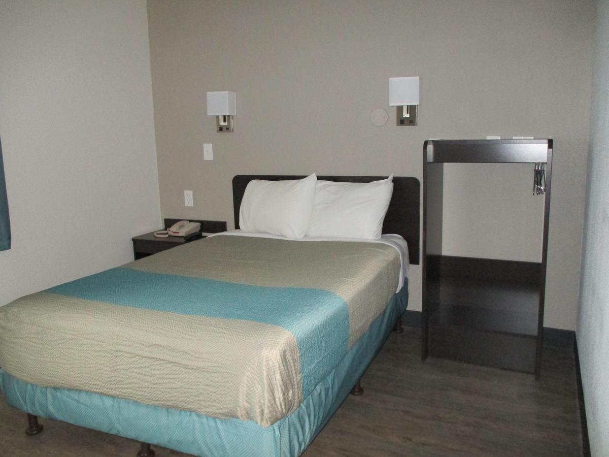 Motel 6 Fort Wayne - thumb 22