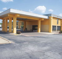 La Quinta Inn by Wyndham Davenport  Conference Center - Accommodation Michigan