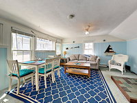 121B Portland Ave Cabin Accommodation Michigan