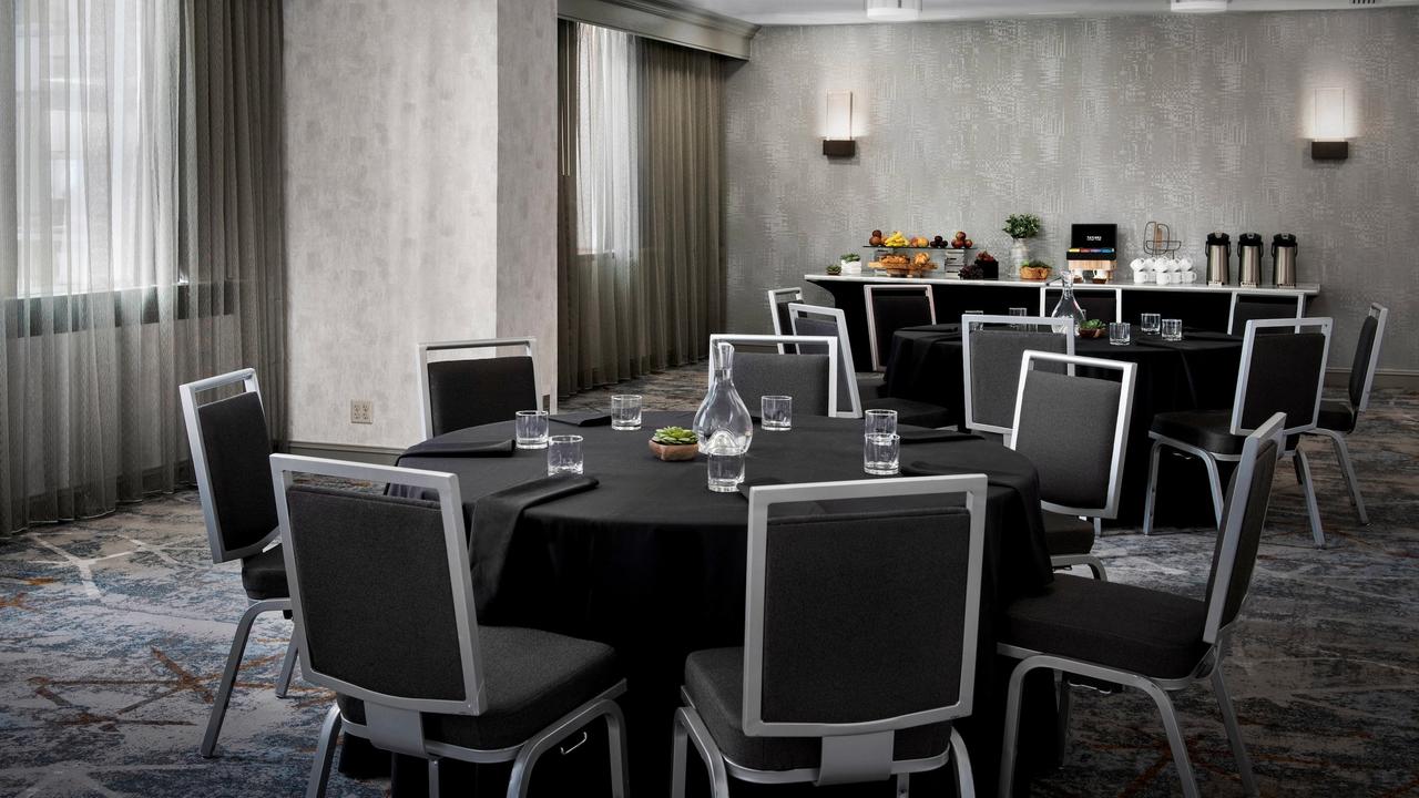 Bethesda Marriott Suites - thumb 23