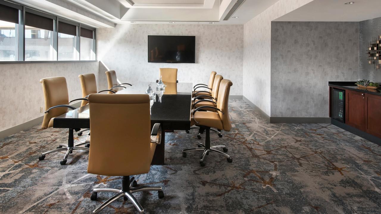 Bethesda Marriott Suites - thumb 18