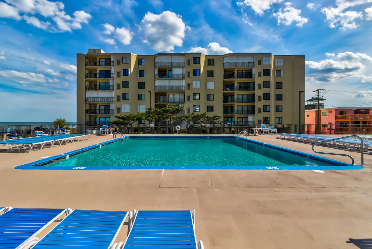 9400 Condos - thumb 0