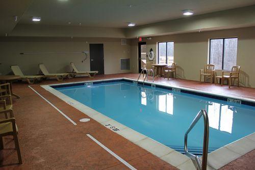 Holiday Inn Express Niles - thumb 11