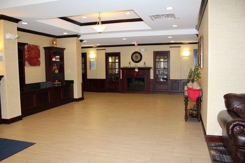 Holiday Inn Express Niles - thumb 17