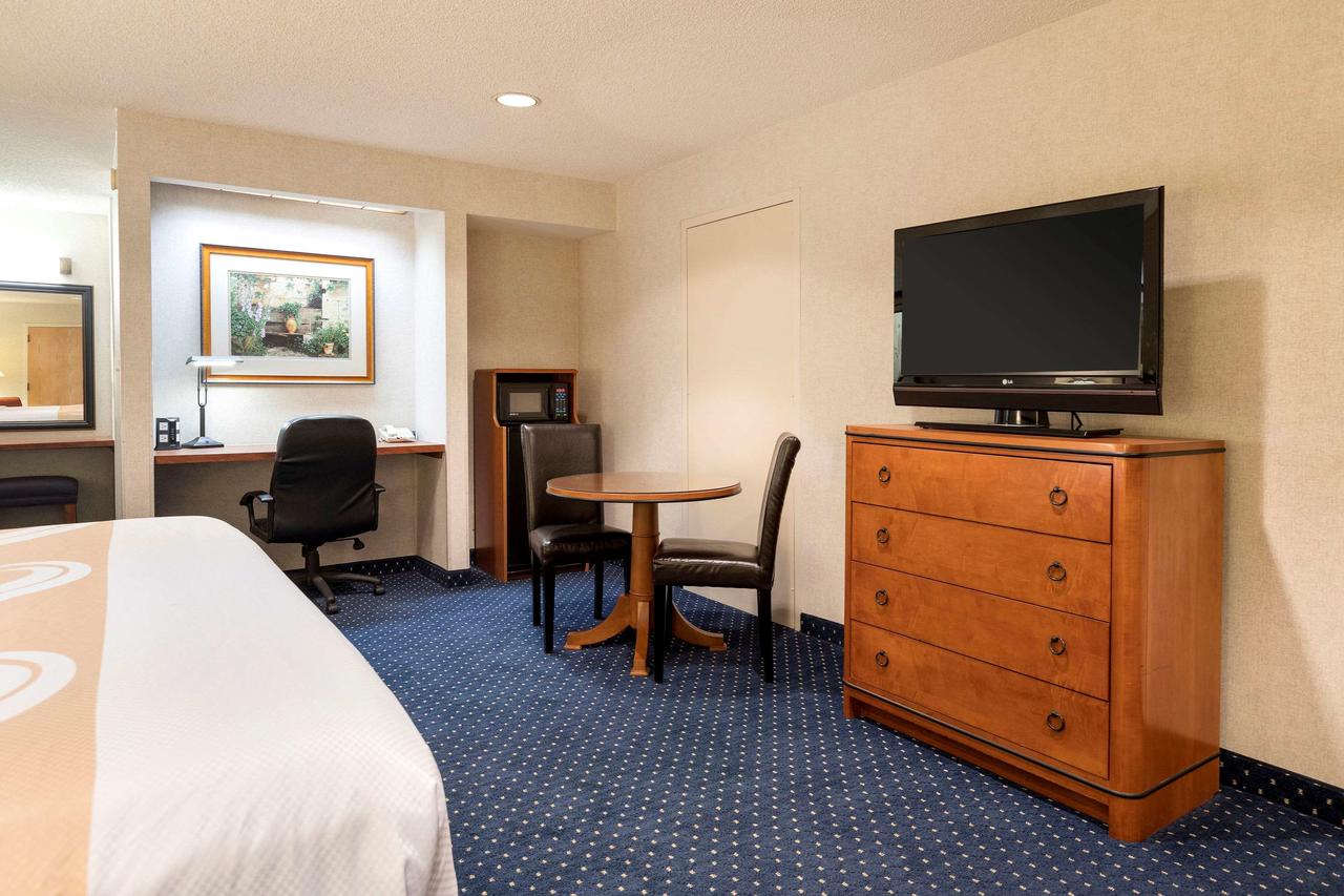 Quality Inn Auburn Hills - thumb 9