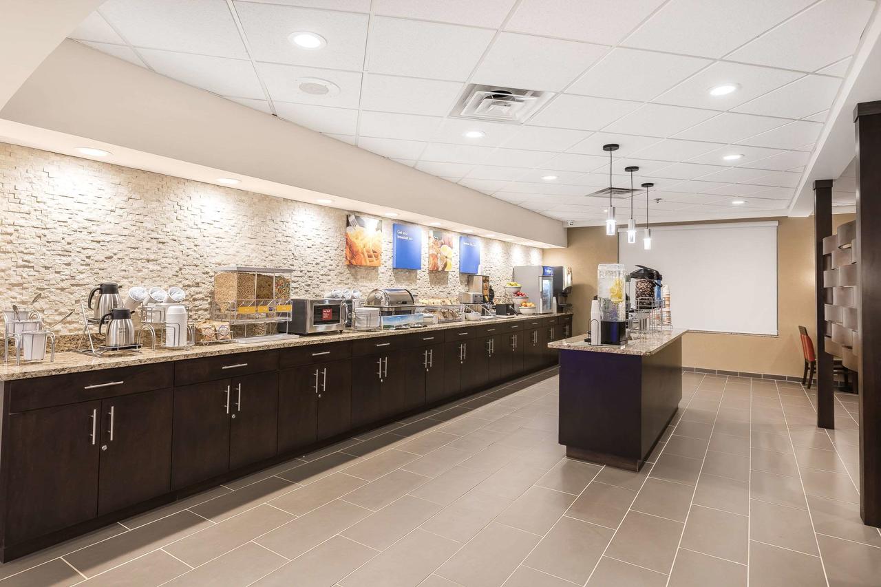 Comfort Inn & Suites Allen Park/Dearborn - thumb 20