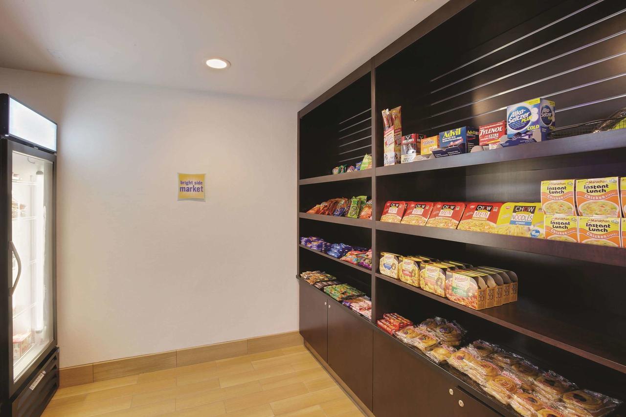 La Quinta By Wyndham Detroit Metro Airport - thumb 1