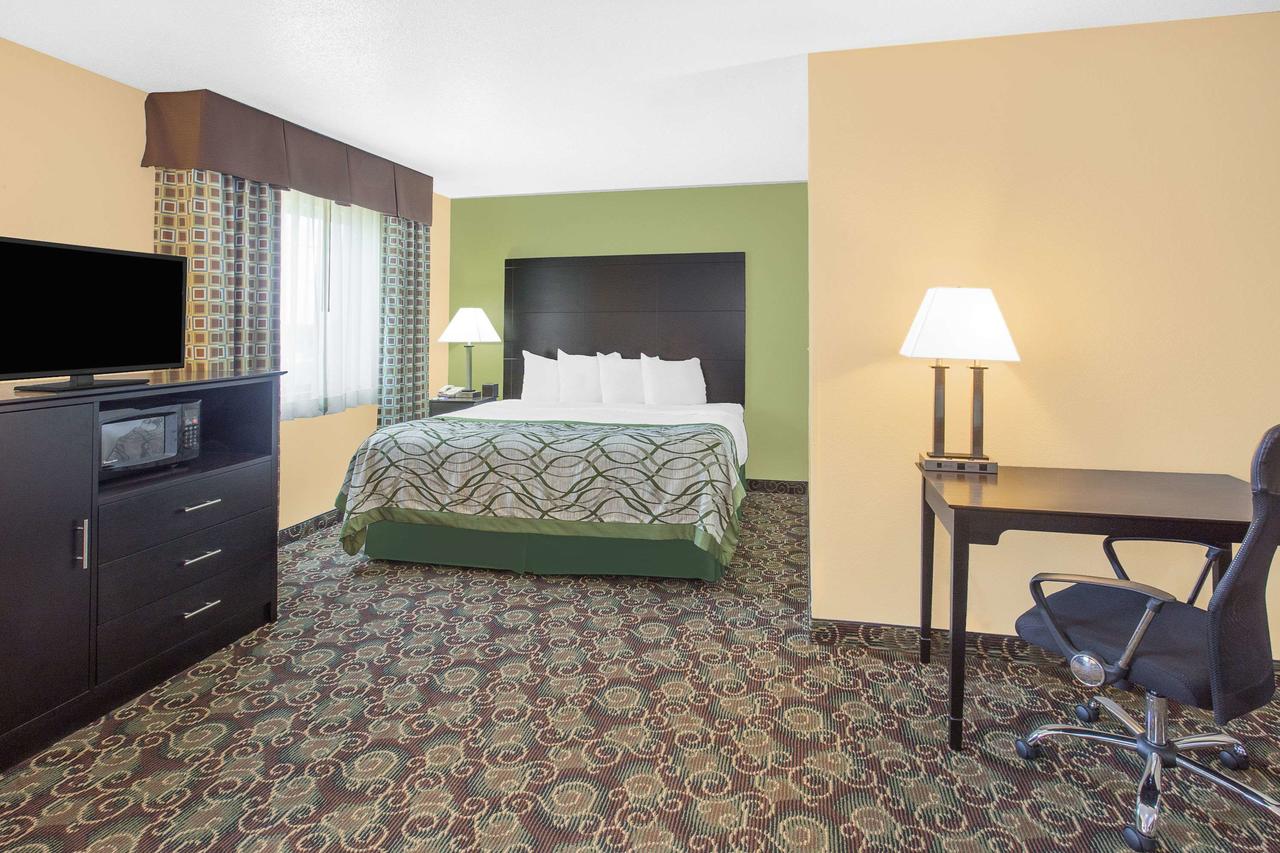 Baymont By Wyndham Holland - thumb 23