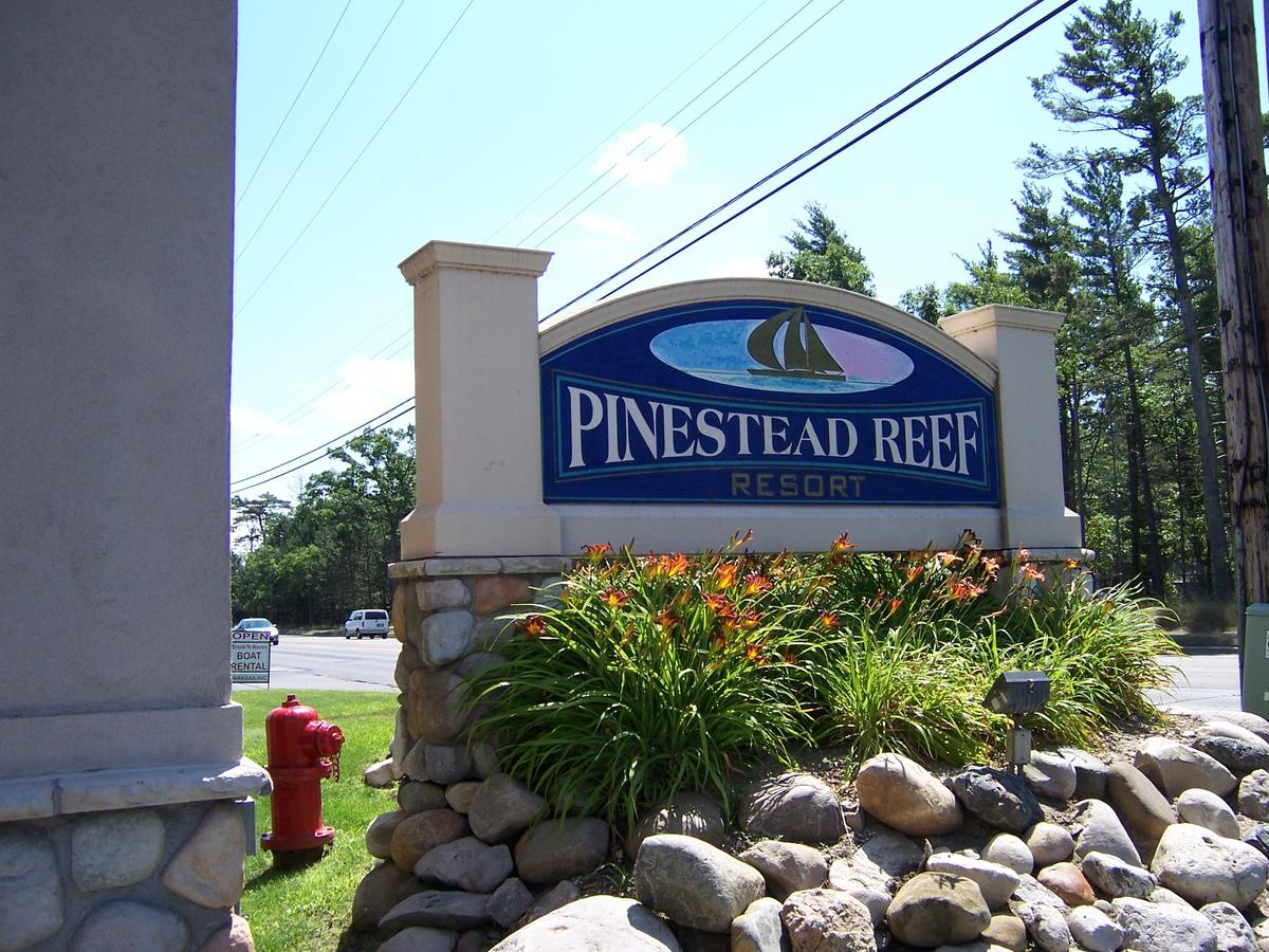 Pinestead Reef Resort - thumb 0
