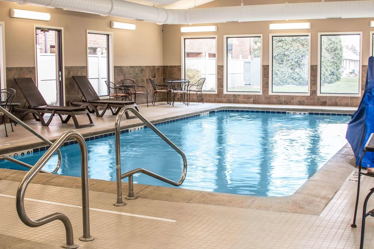 Comfort Inn Lansing - thumb 19