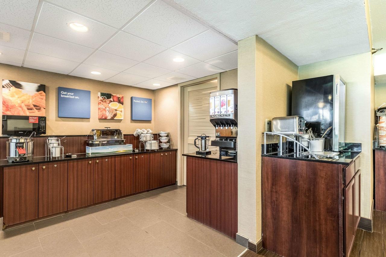 Comfort Inn Lansing - thumb 16