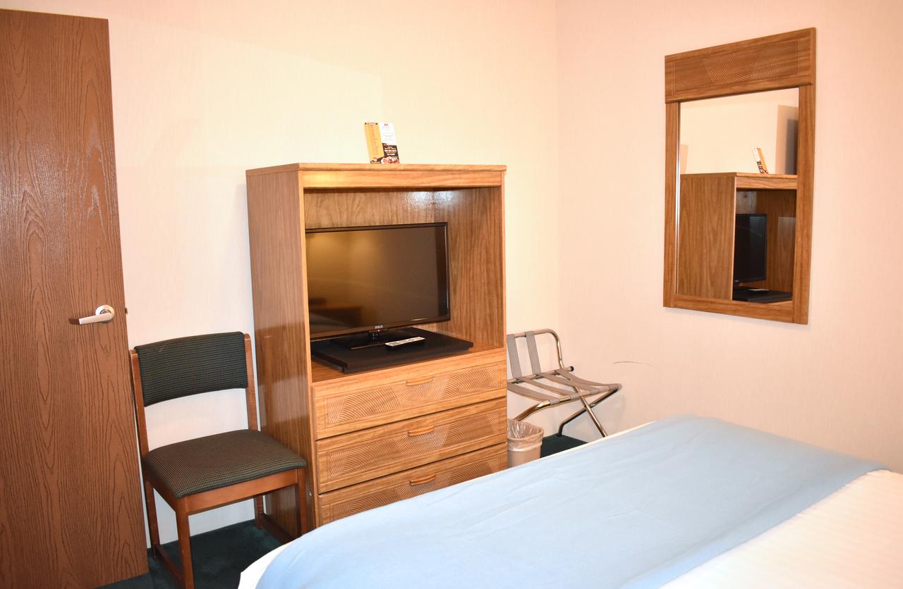 Americas Best Value Inn & Suites - Tahquamenon Country - thumb 14