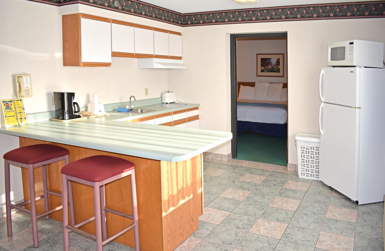 Americas Best Value Inn & Suites - Tahquamenon Country - thumb 22