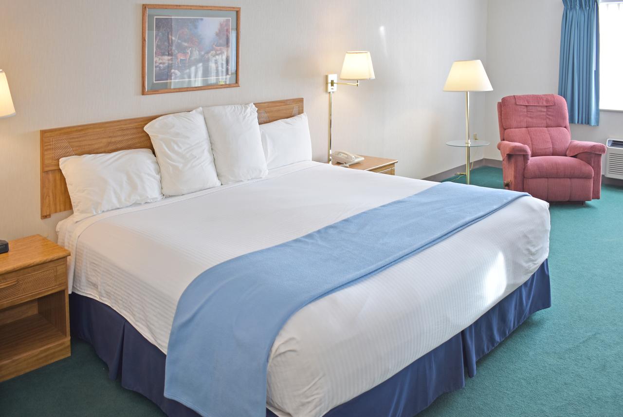 Americas Best Value Inn & Suites - Tahquamenon Country - thumb 25
