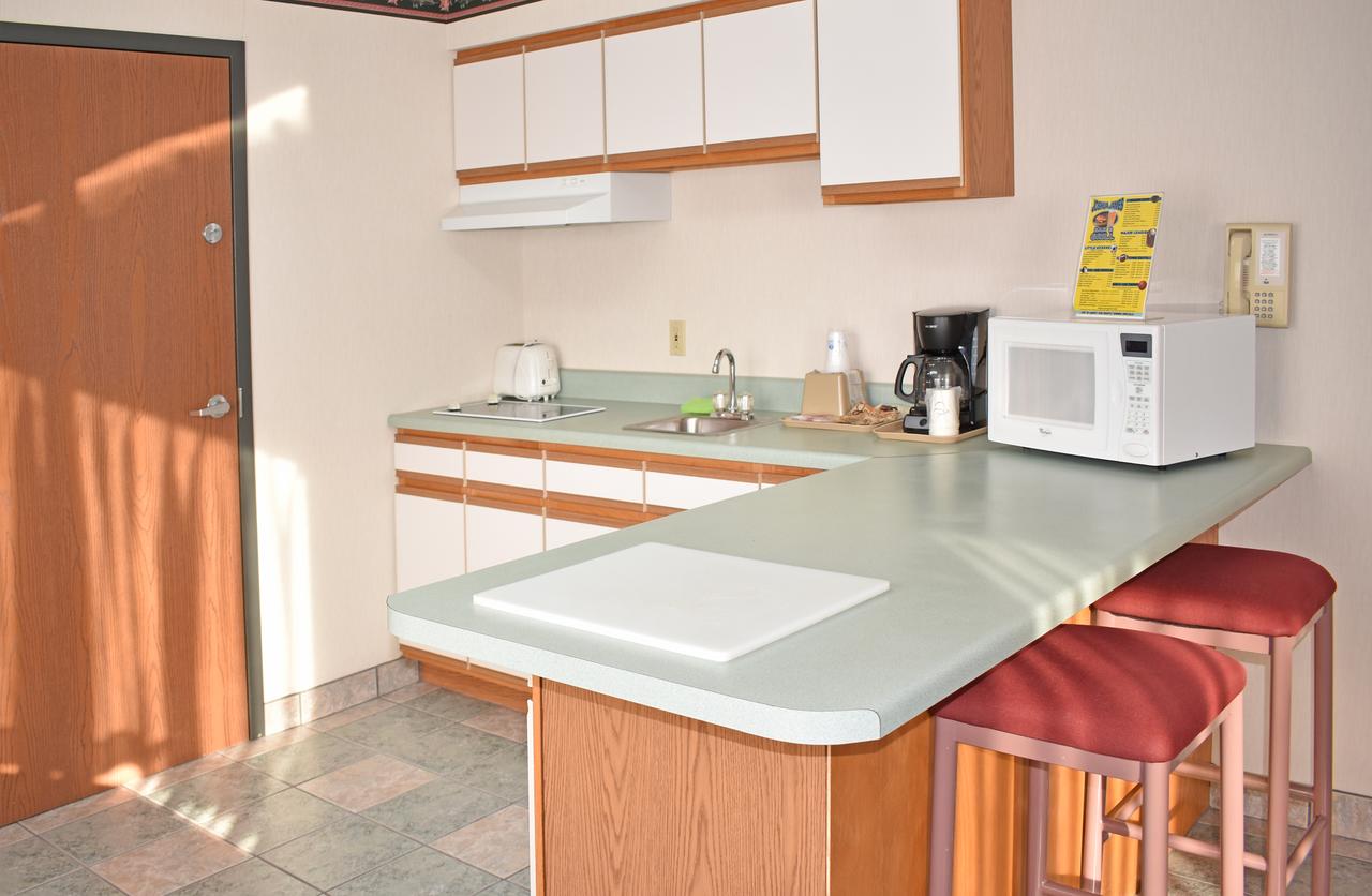 Americas Best Value Inn & Suites - Tahquamenon Country - thumb 18