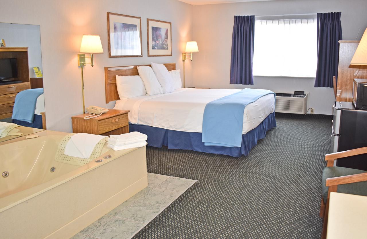Americas Best Value Inn & Suites - Tahquamenon Country - thumb 24