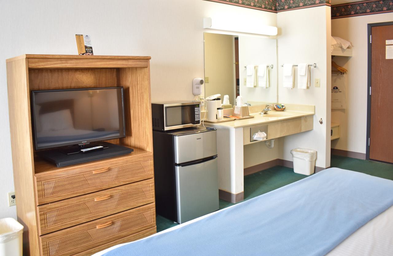 Americas Best Value Inn & Suites - Tahquamenon Country - thumb 8