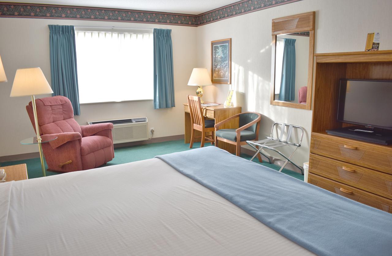 Americas Best Value Inn & Suites - Tahquamenon Country - thumb 9