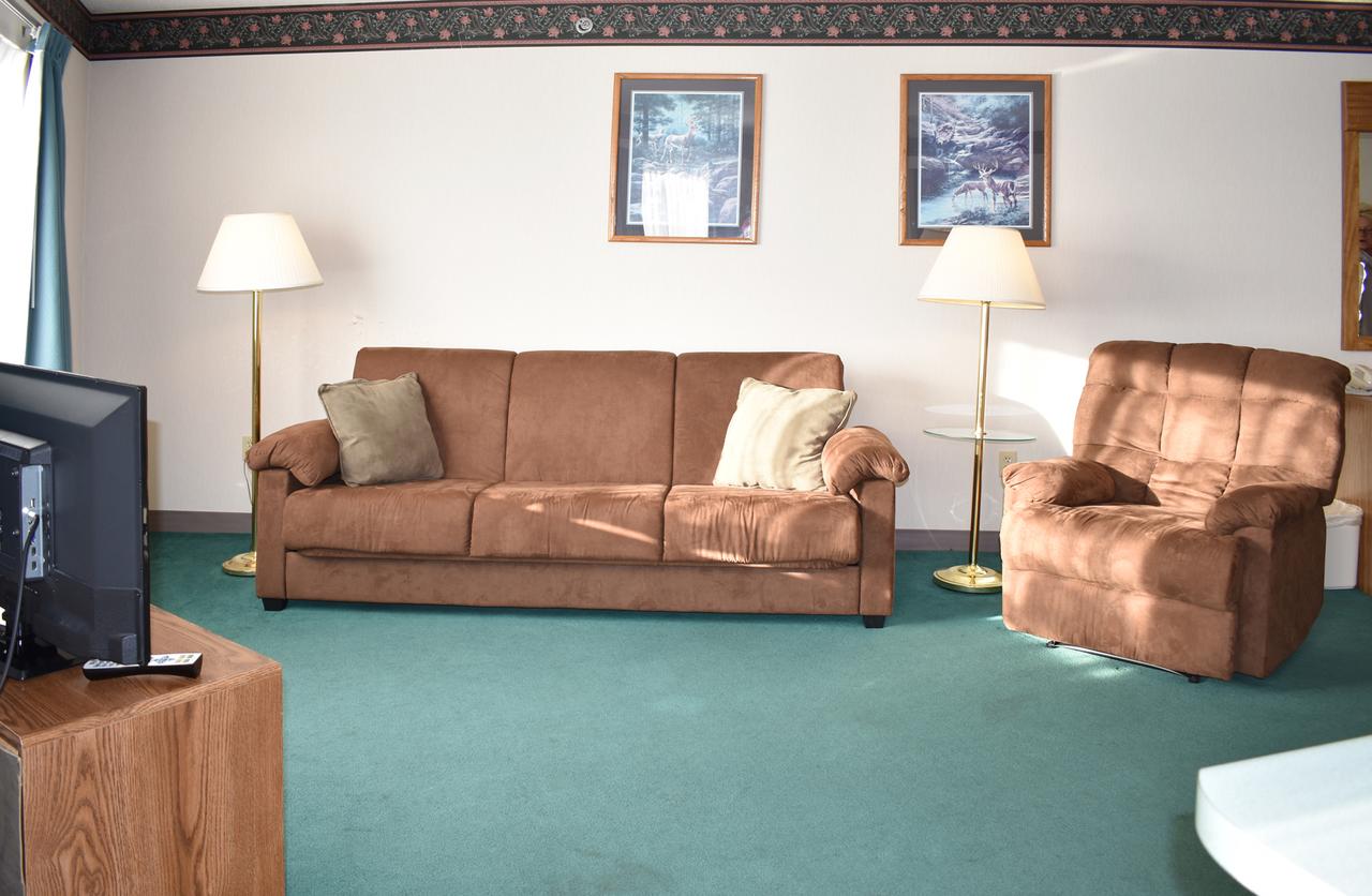 Americas Best Value Inn & Suites - Tahquamenon Country - thumb 21