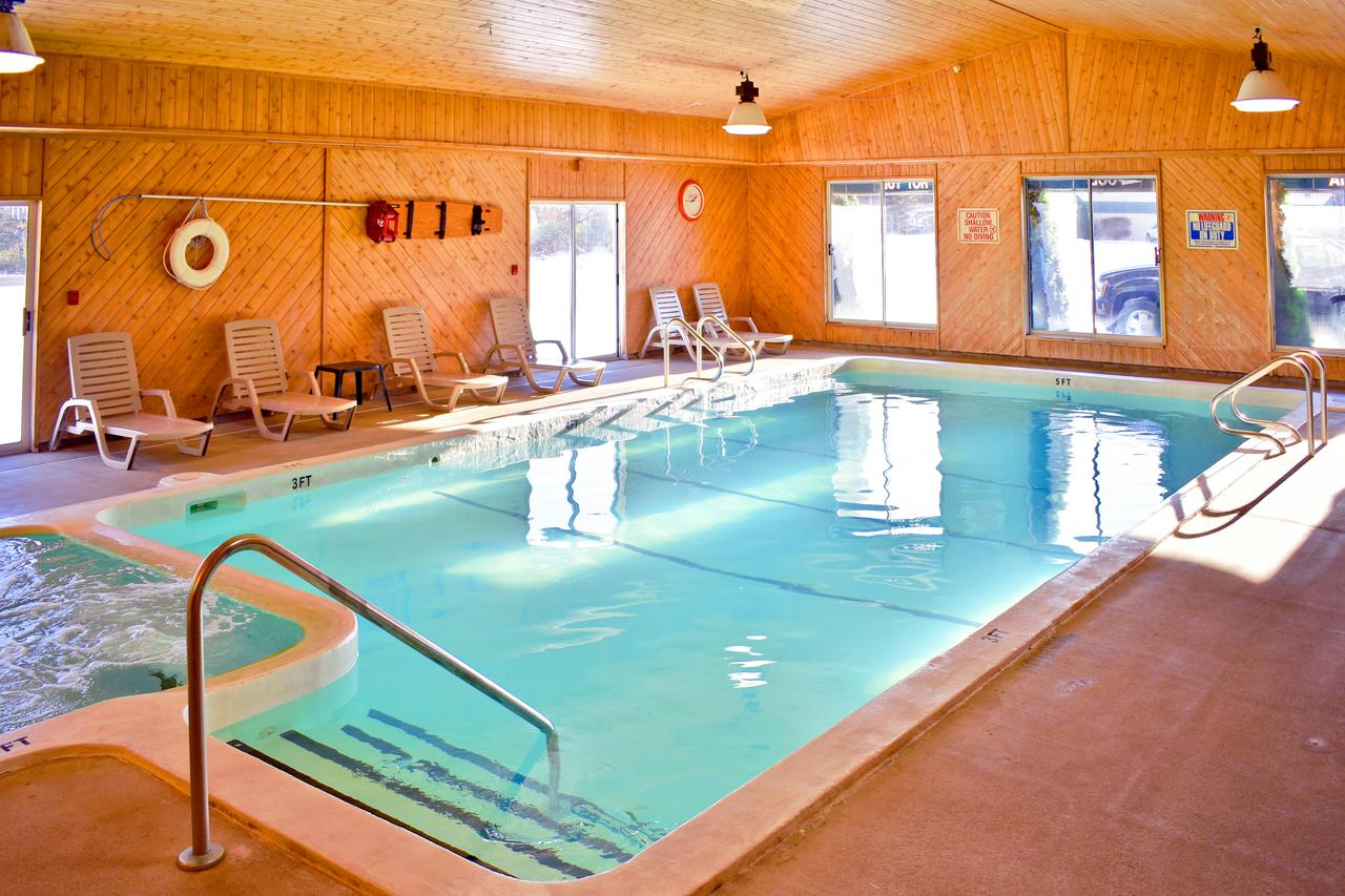 Americas Best Value Inn & Suites - Tahquamenon Country - thumb 27