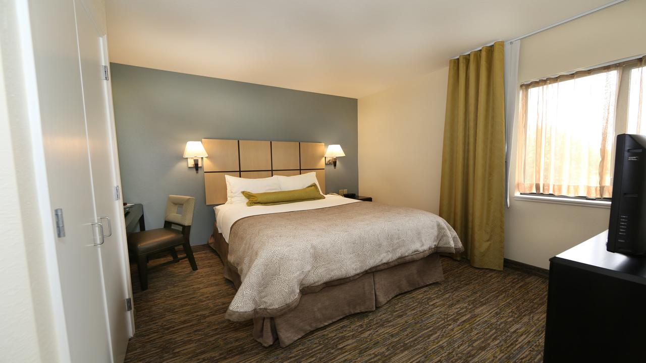Candlewood Suites East Lansing - thumb 6