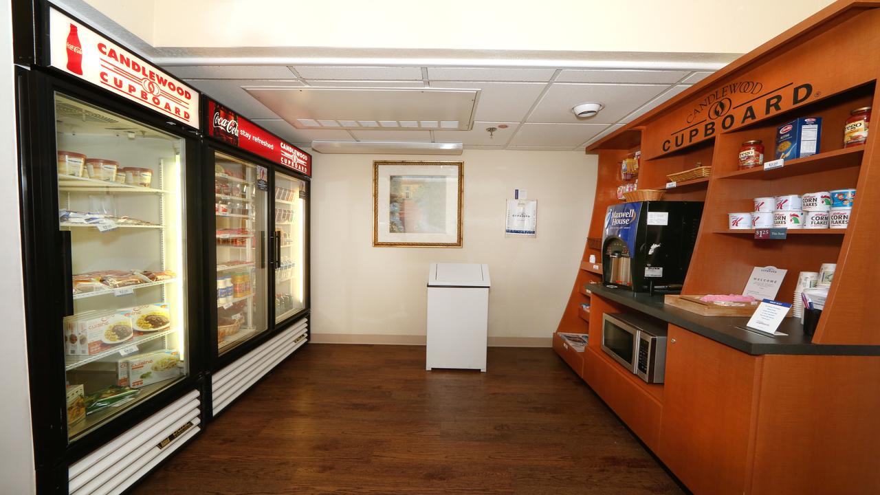 Candlewood Suites East Lansing - thumb 8