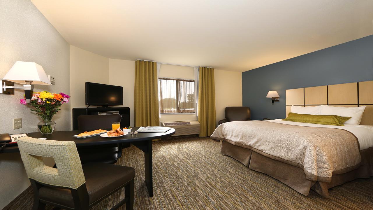 Candlewood Suites East Lansing - thumb 2