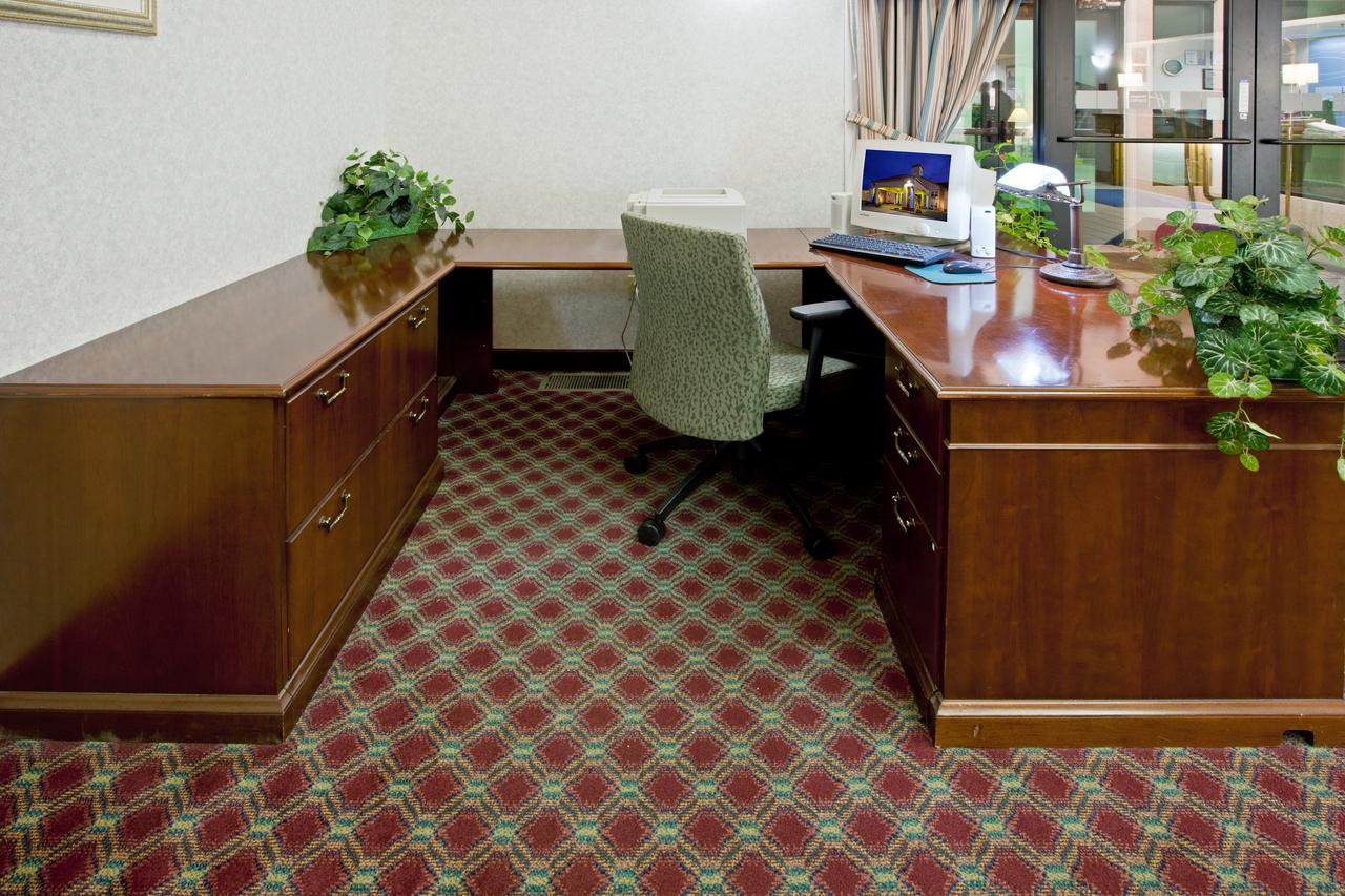 Holiday Inn Express & Suites Bad Axe - thumb 22