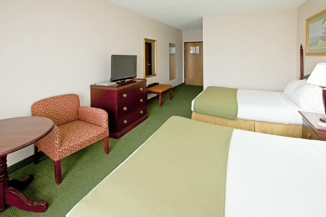 Holiday Inn Express & Suites Bad Axe - thumb 1