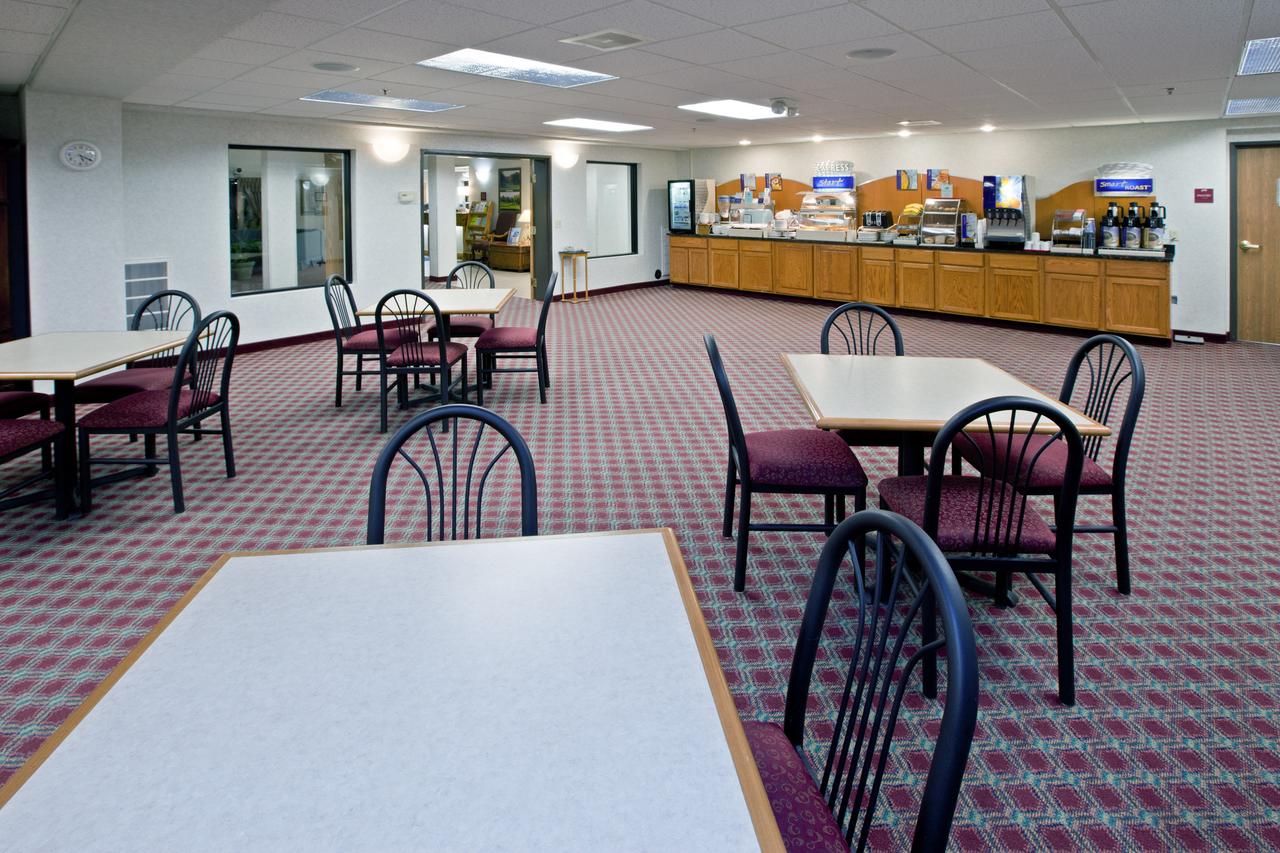 Holiday Inn Express & Suites Bad Axe - thumb 20