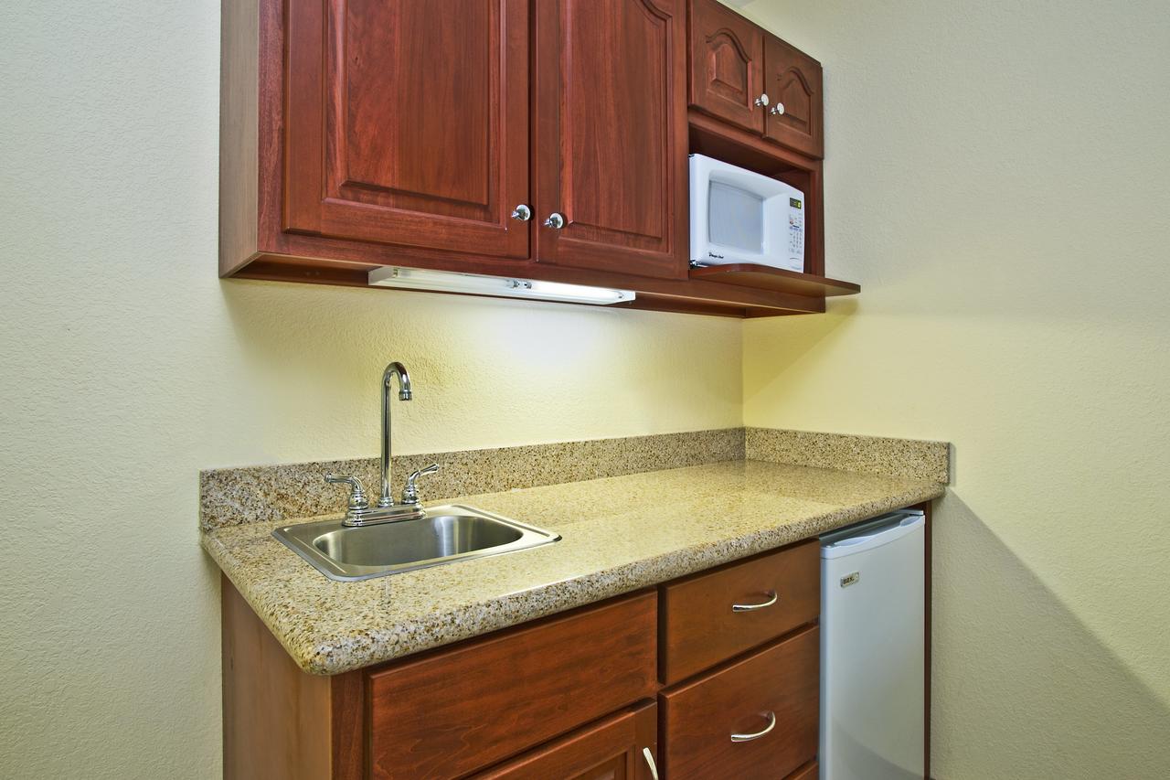 Holiday Inn Express Hotel & Suites East Lansing - thumb 2