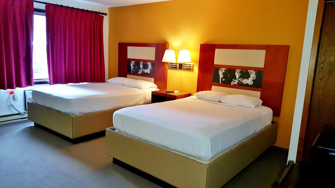 Country Hearth Inn-Iron Mountain - thumb 6