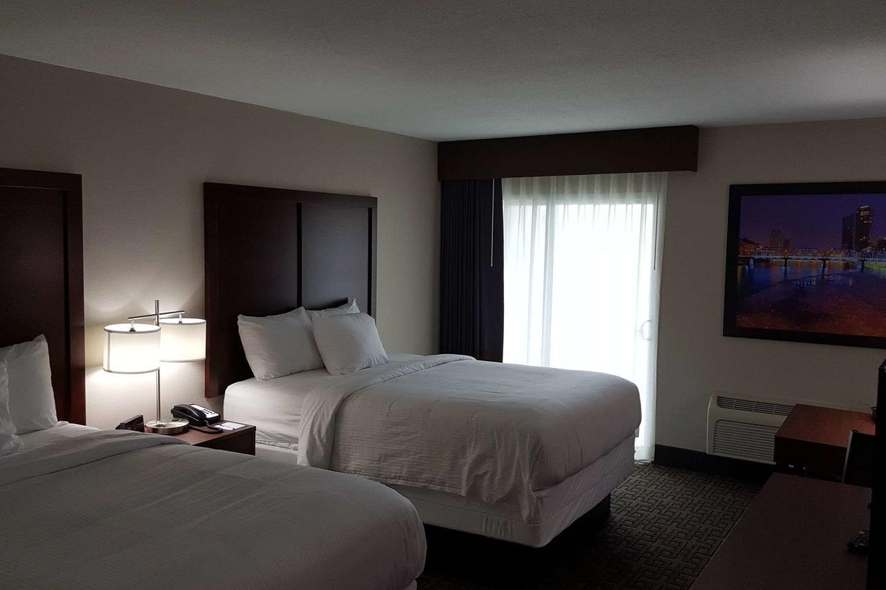 Baymont By Wyndham Grand Rapids Near Downtown - thumb 1
