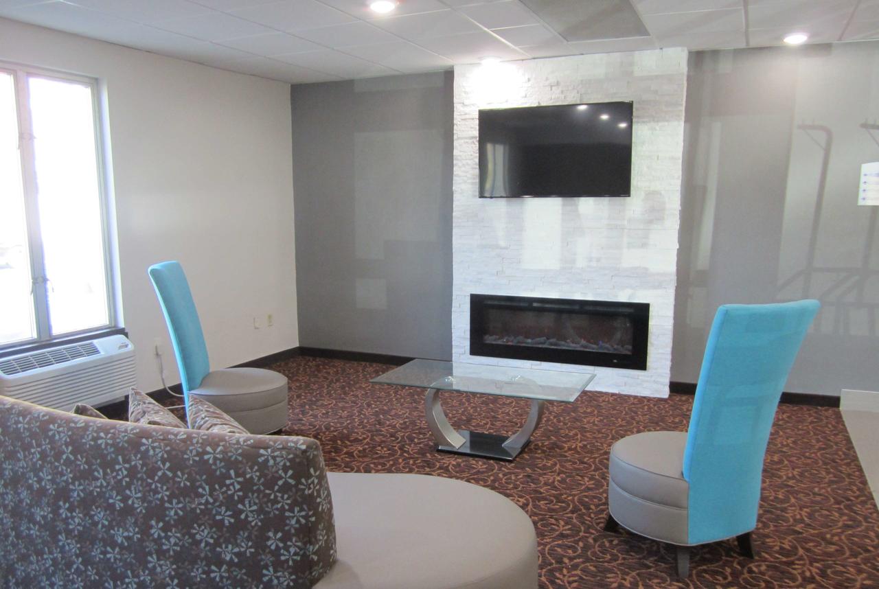 Baymont By Wyndham Grand Rapids Near Downtown - thumb 12
