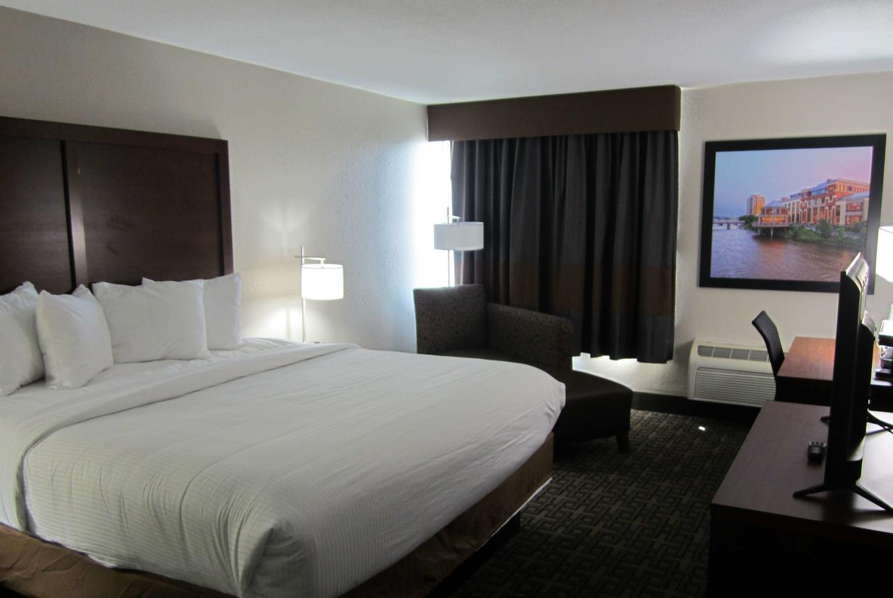 Baymont By Wyndham Grand Rapids Near Downtown - thumb 13