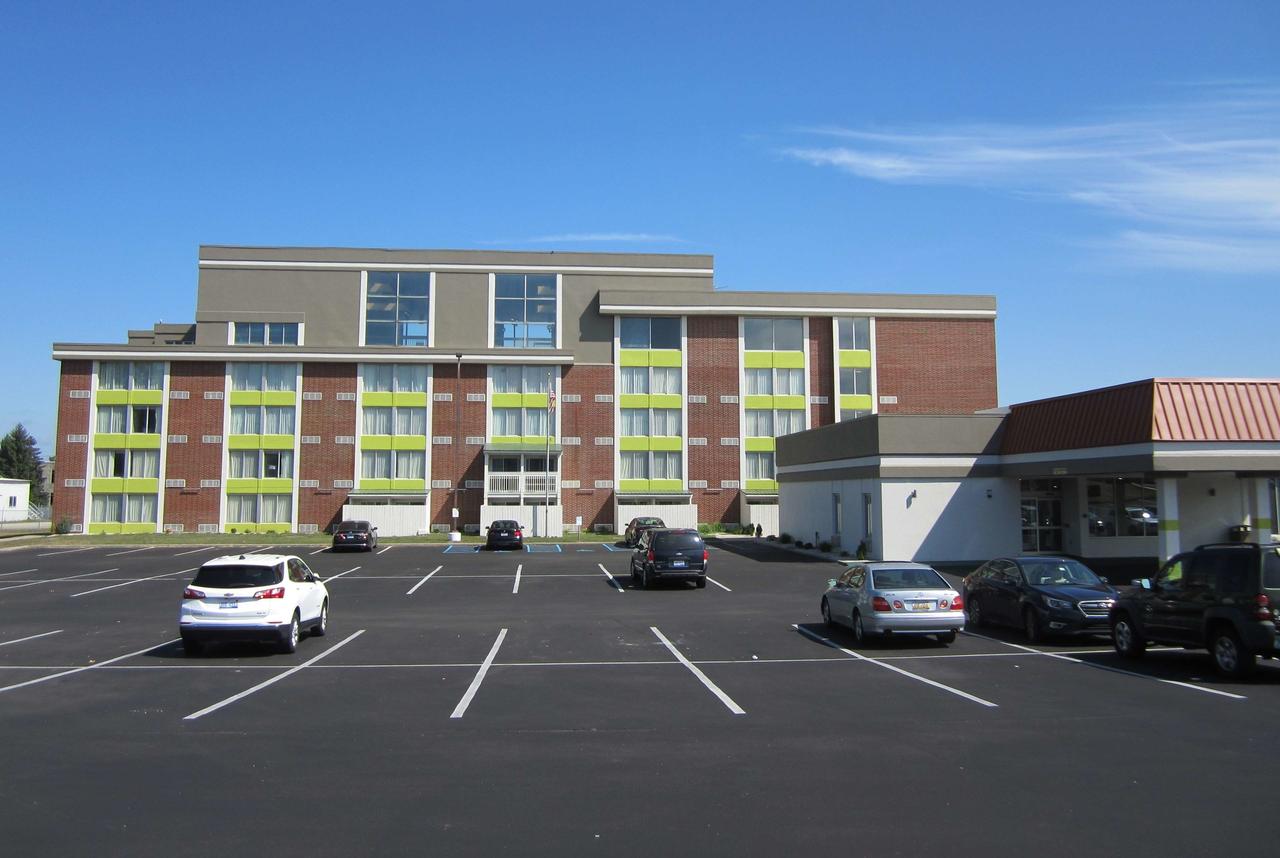 Baymont By Wyndham Grand Rapids Near Downtown - thumb 6