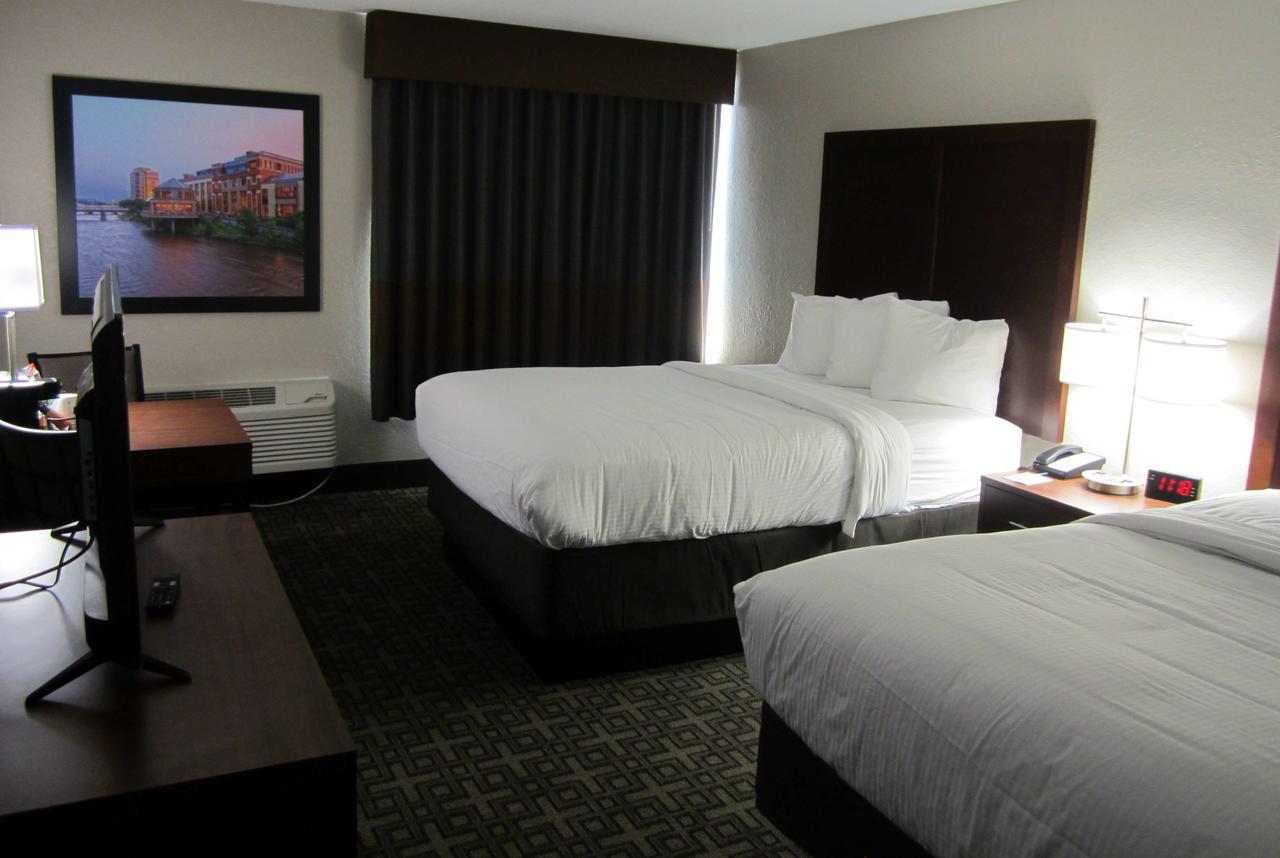 Baymont By Wyndham Grand Rapids Near Downtown - thumb 5