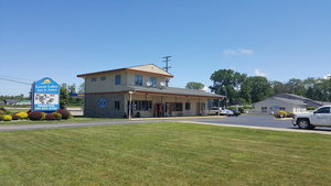 Great Lakes Inn & Suites