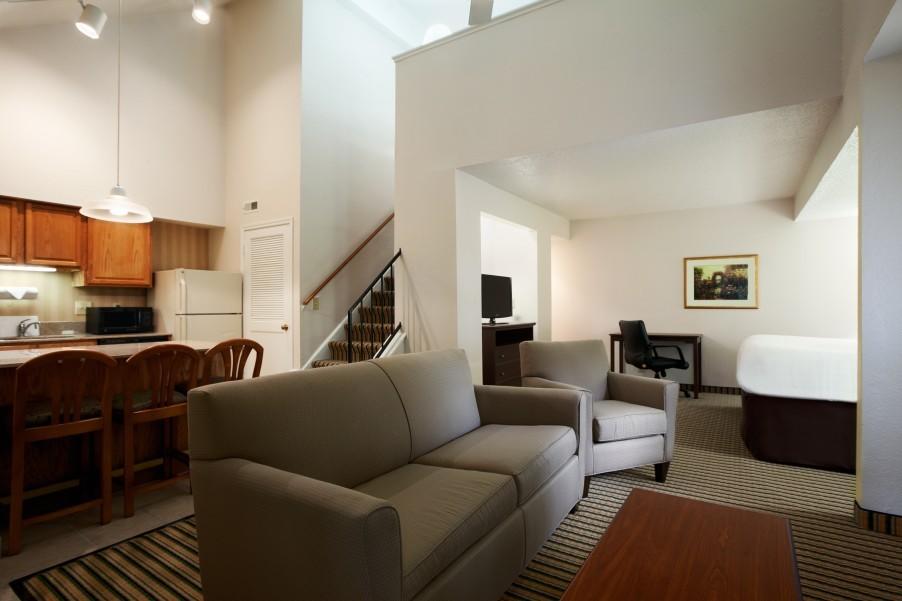 Hawthorn Suites Of Troy - thumb 9