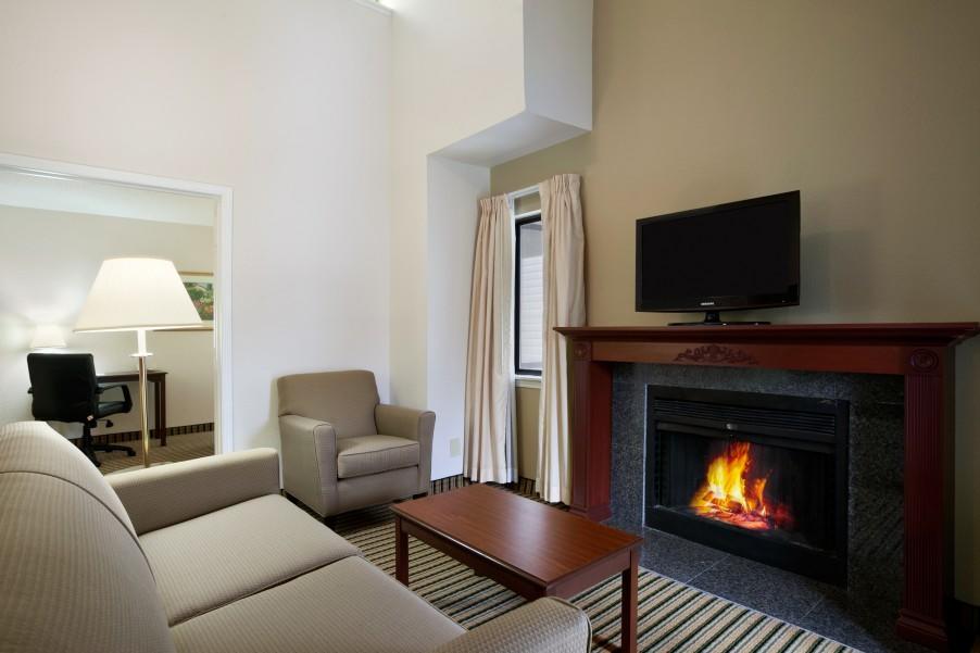 Hawthorn Suites Of Troy - thumb 10