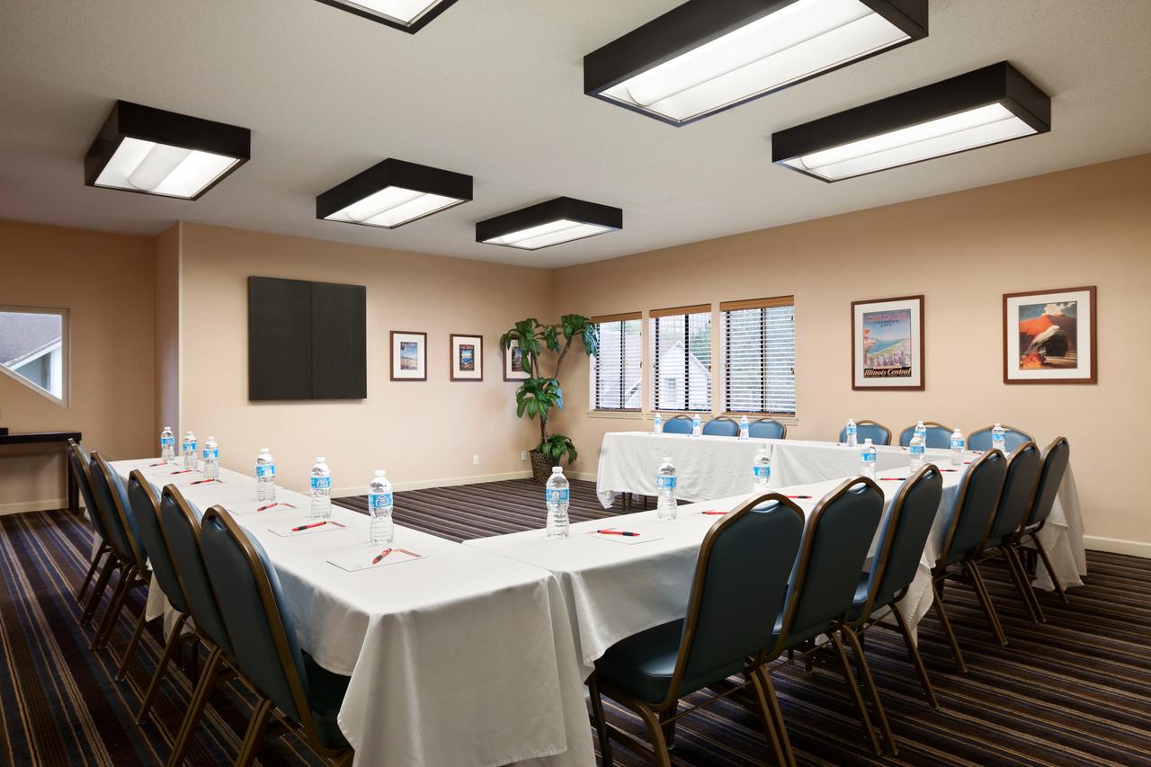 Hawthorn Suites Of Troy - thumb 19