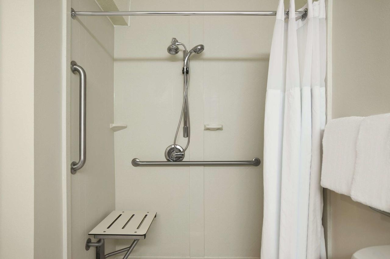 Hawthorn Suites Of Troy - thumb 31