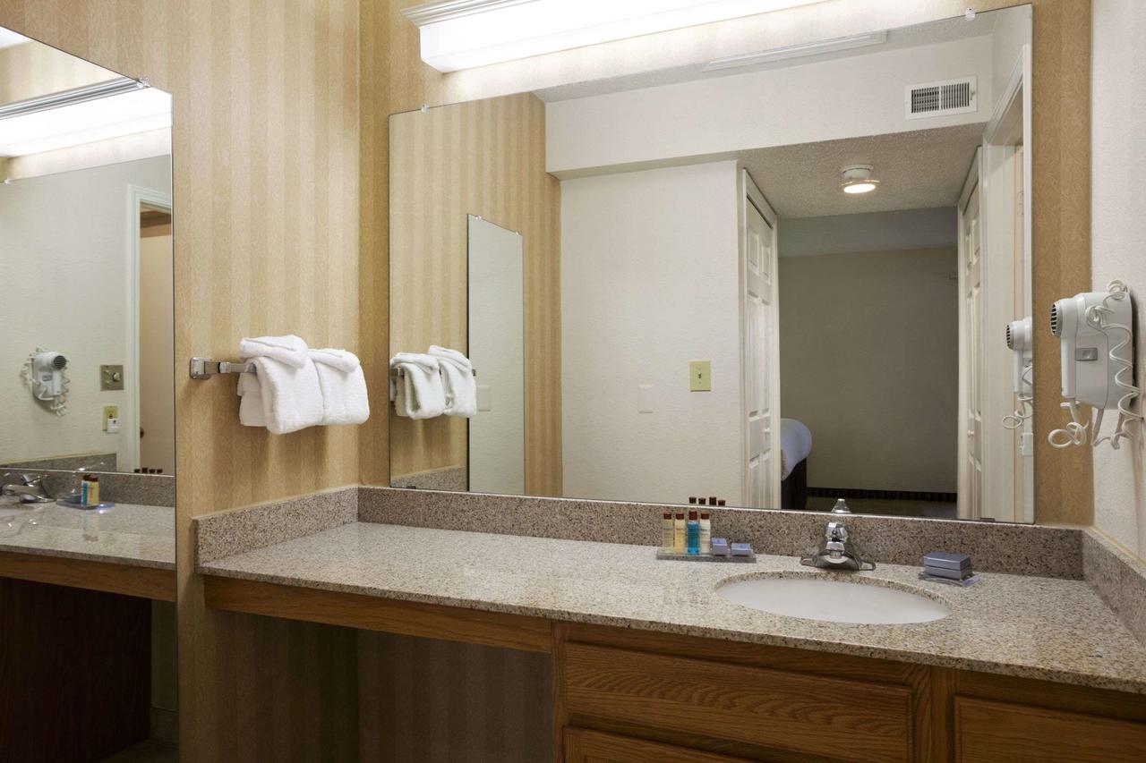 Hawthorn Suites Of Troy - thumb 28