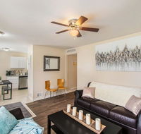 Adorable ranch home minutes from the airport - Accommodation Michigan