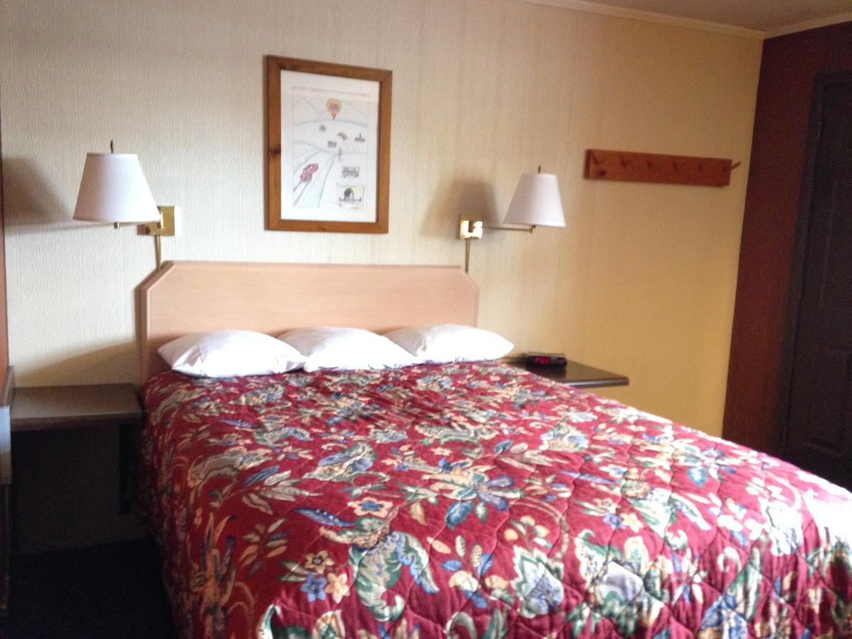 Indianhead Motel - thumb 5