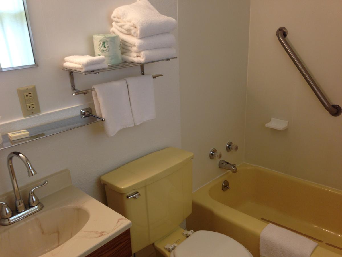 Indianhead Motel - thumb 17