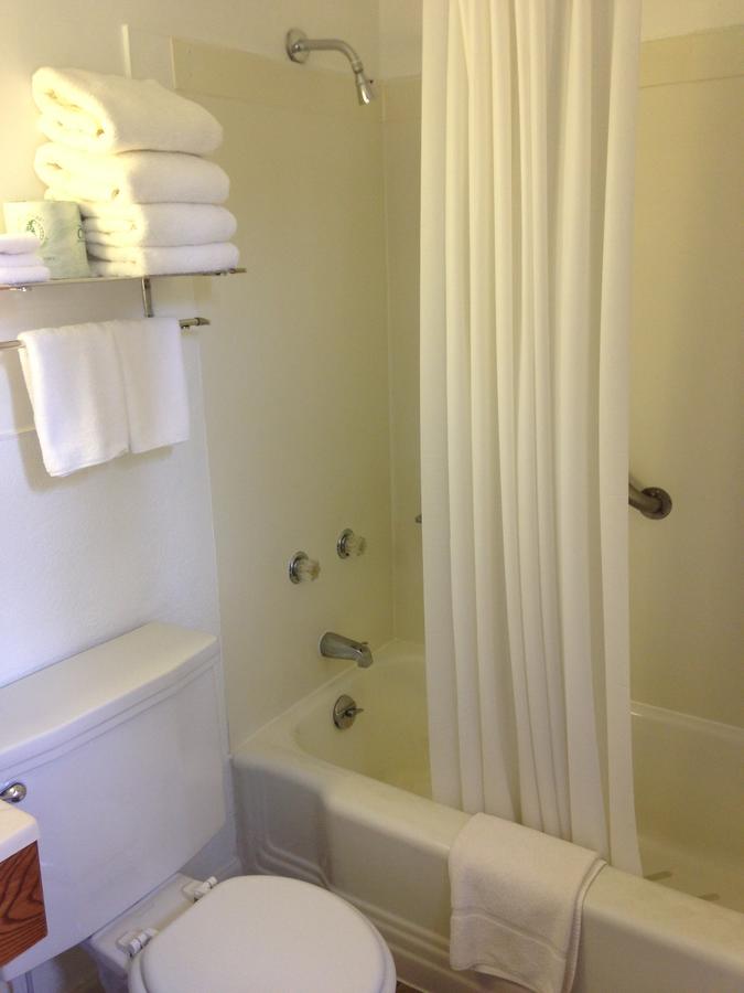 Indianhead Motel - thumb 28