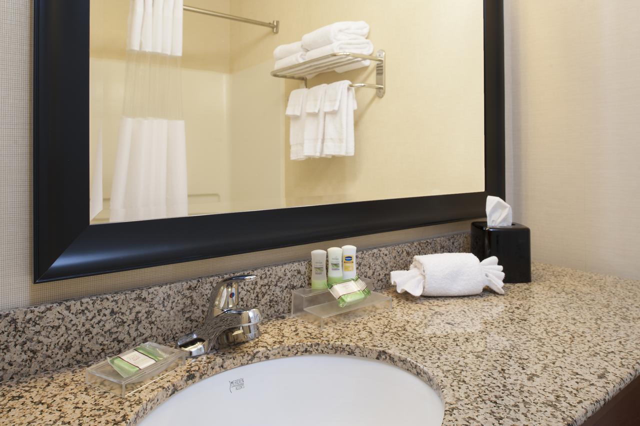 Country Inn & Suites By Radisson, Holland, MI - thumb 21