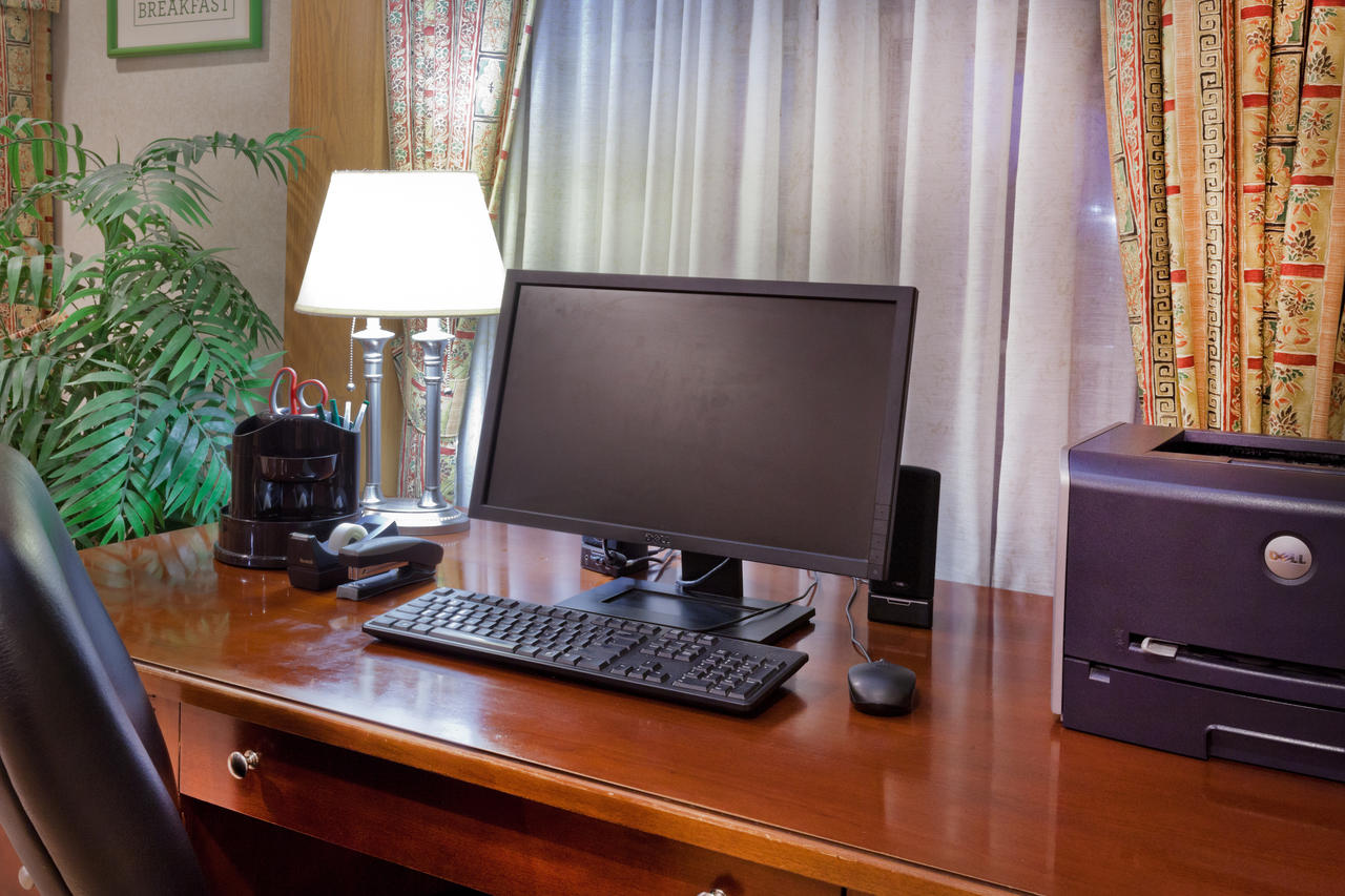 Country Inn & Suites By Radisson, Holland, MI - thumb 5