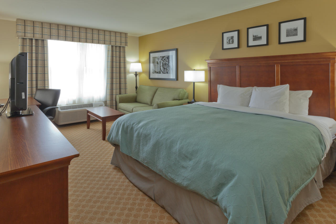 Country Inn & Suites By Radisson, Holland, MI - thumb 2